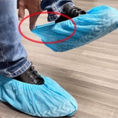 CUBRECALZADO DESECHABLE ANTIDESLIZANTE - Imagen 3